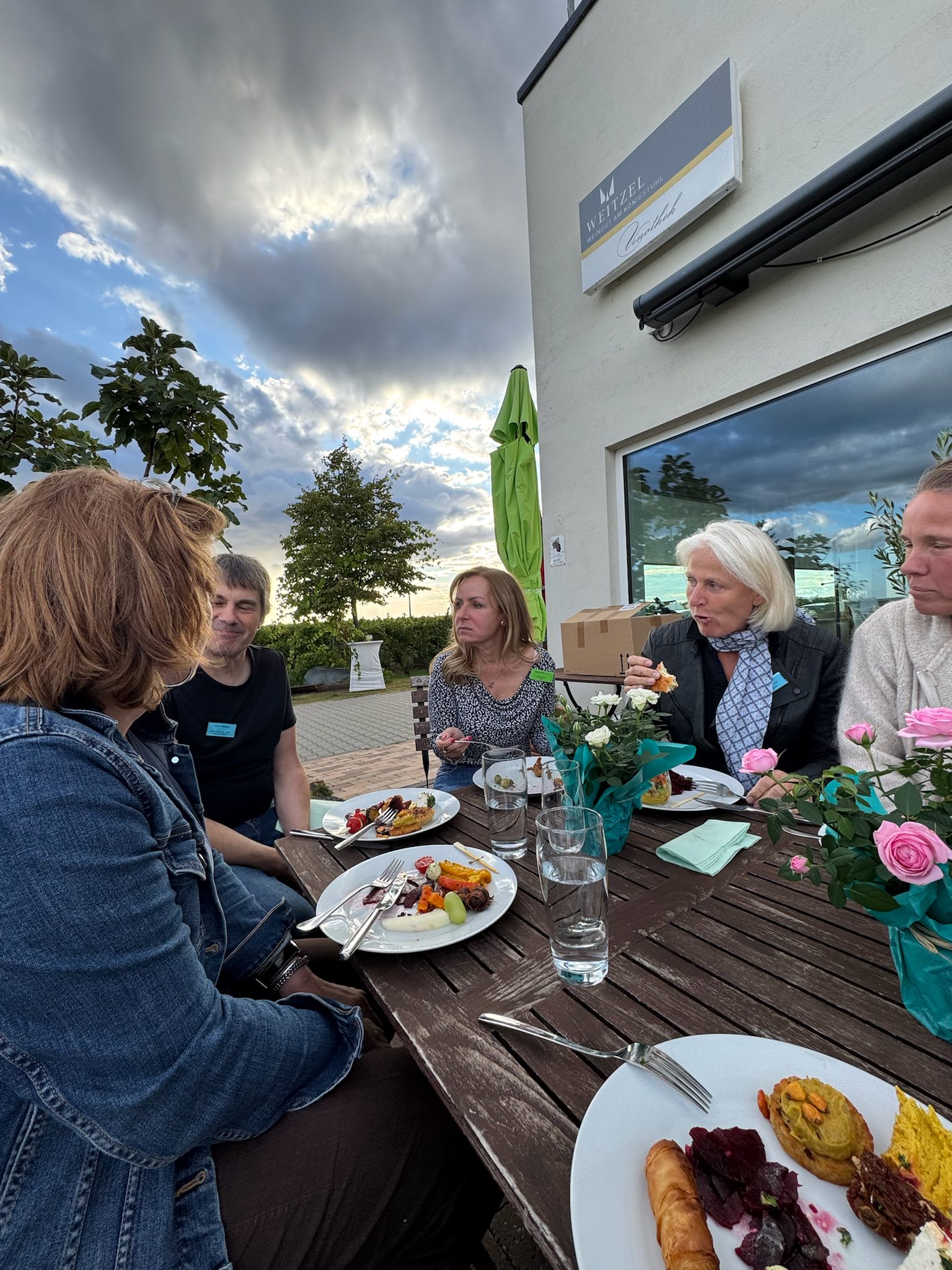  Angelika Hellstern (Ärztin), Volker Pietzsch (Podcaster und Verleger), Agnes, Barbera, Karin 